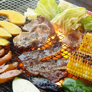 炭火でBBQ！！