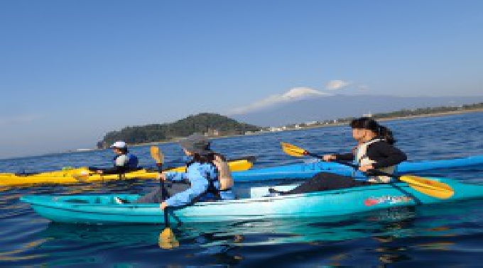【平日アウトドアイベント　本格的シーカヤック体験ツアーin湘南】社会人サークルFEAD