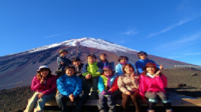 【週末アウトドア　初心者OK♪ 富士山まぼろしの滝トレッキングツアー】社会人サークルFEAD