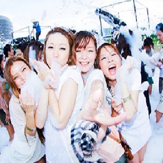 今年最大規模泡パーティ : 写真